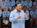 Tampil Luwes dan Jenaka di Debat Perdana, Pengamat: Prabowo Menguasai Panggung